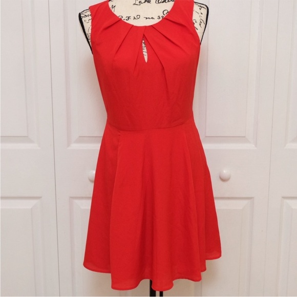 NWOT Express Red Fit & Flare Mini Dress | Cherry Girl Skater Keyhole | Size 6 - Picture 5 of 7